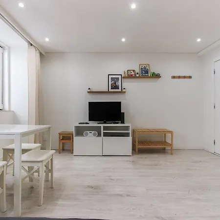 Apartment Downtown Charming By Homing