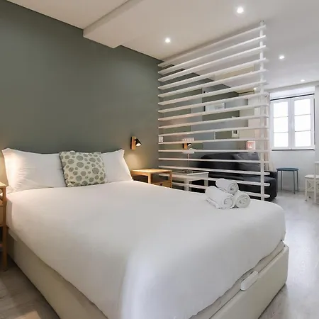 Downtown Charming By Homing *