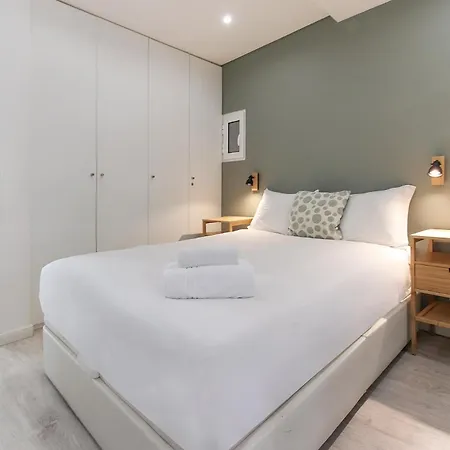 Downtown Charming By Homing Apartment